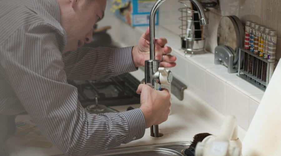 Professional Leak Detection in Eastlake Weir, FL